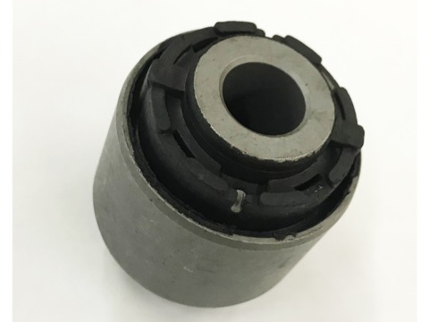 Сайленблок нижнего уха амортизатора